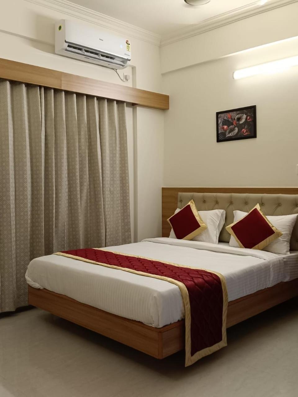 Krishna Inn Bangalore Buitenkant foto